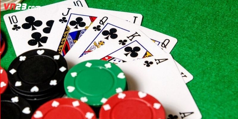 Quan sát kỹ từng bước đi của đối thủ khi chơi game bài xì tố